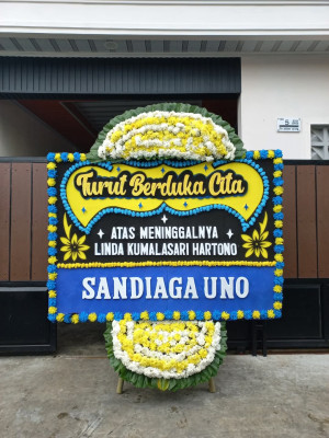 Papan Bunga Duka di Taman Baloi